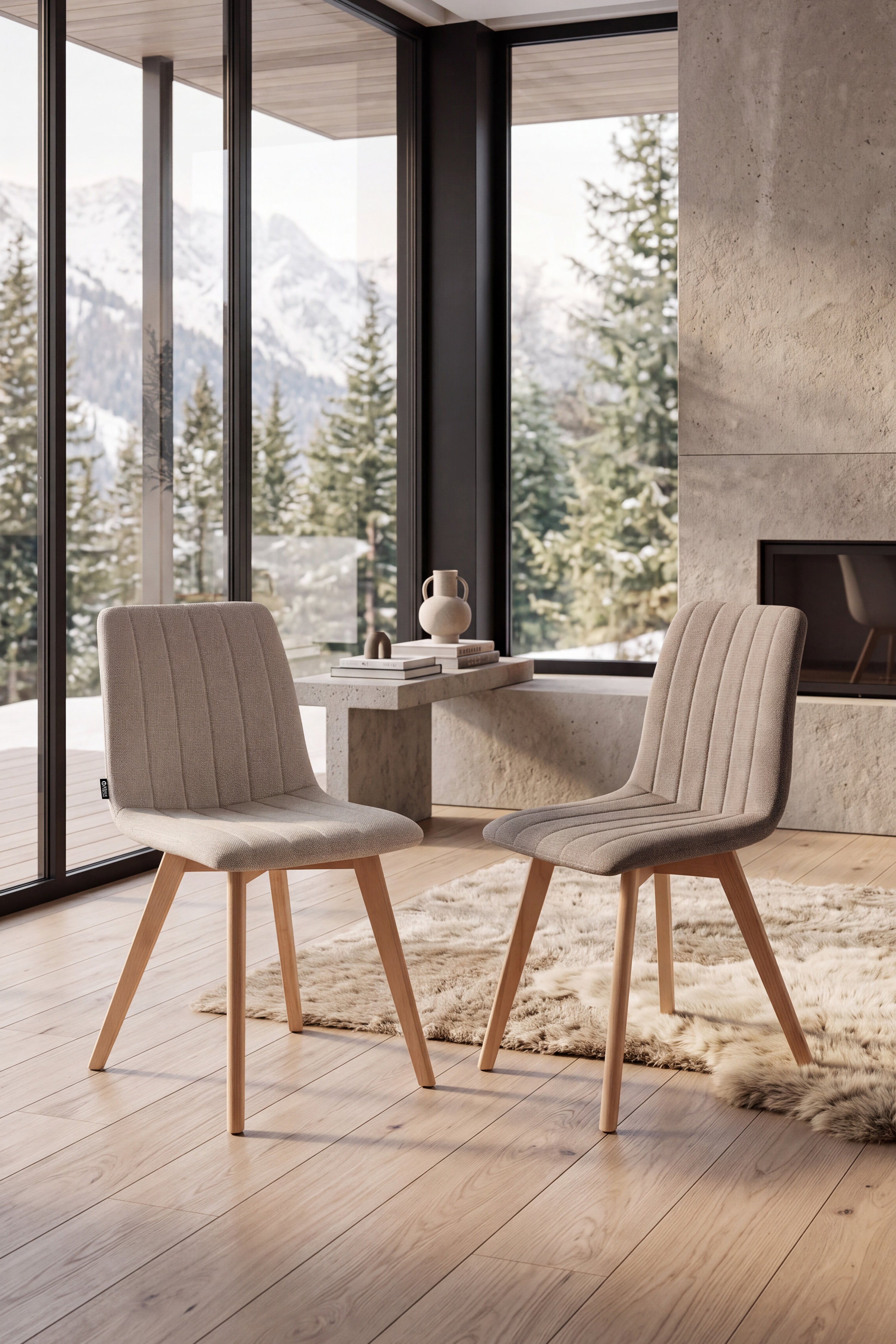 Sedie in tessuto Vera, Set da 2, Beige Scuro con gambe in legno - Immagine ambientata 1