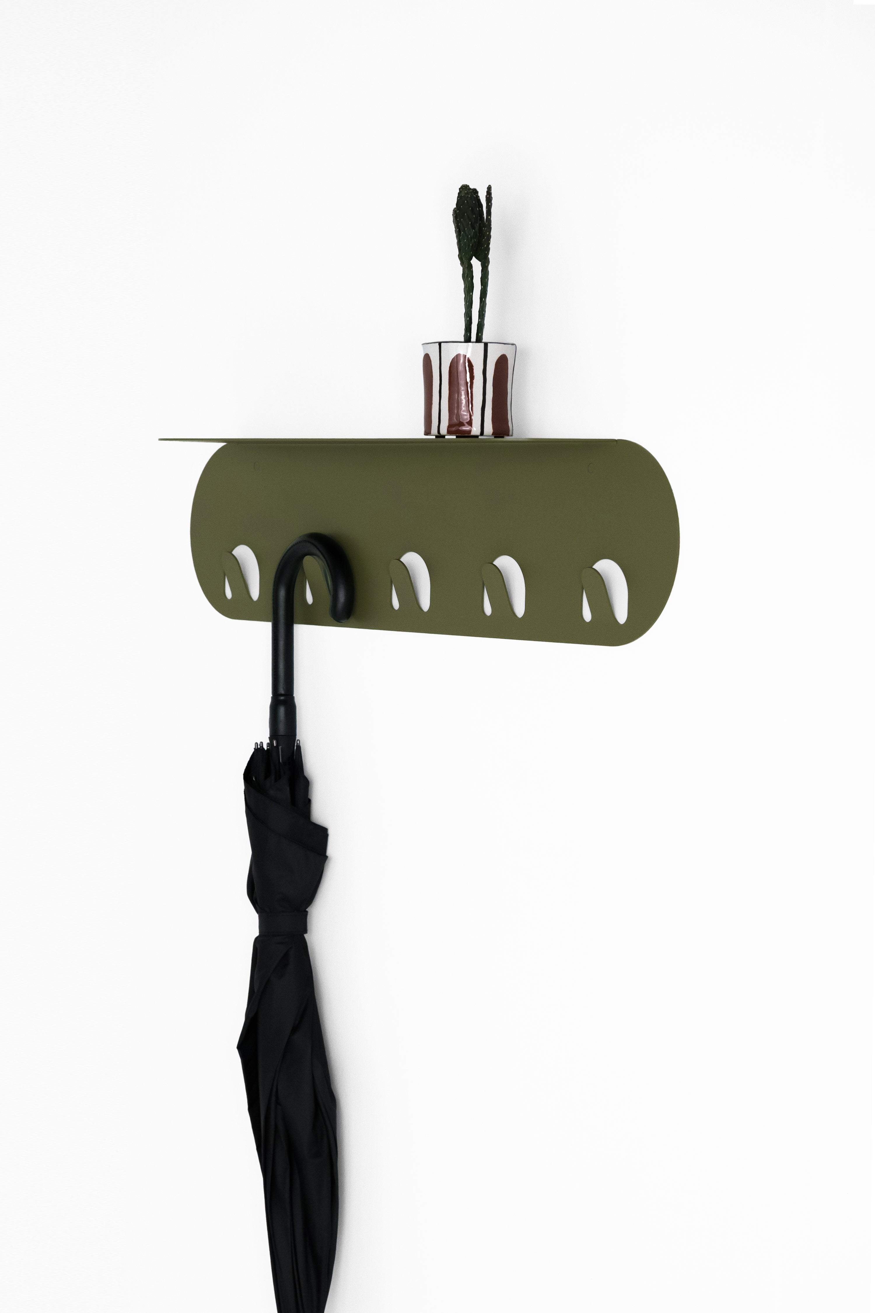 Appendiabiti da parete in metallo Camilla, 80 cm, Verde Olivia - Immagine dettaglio 1