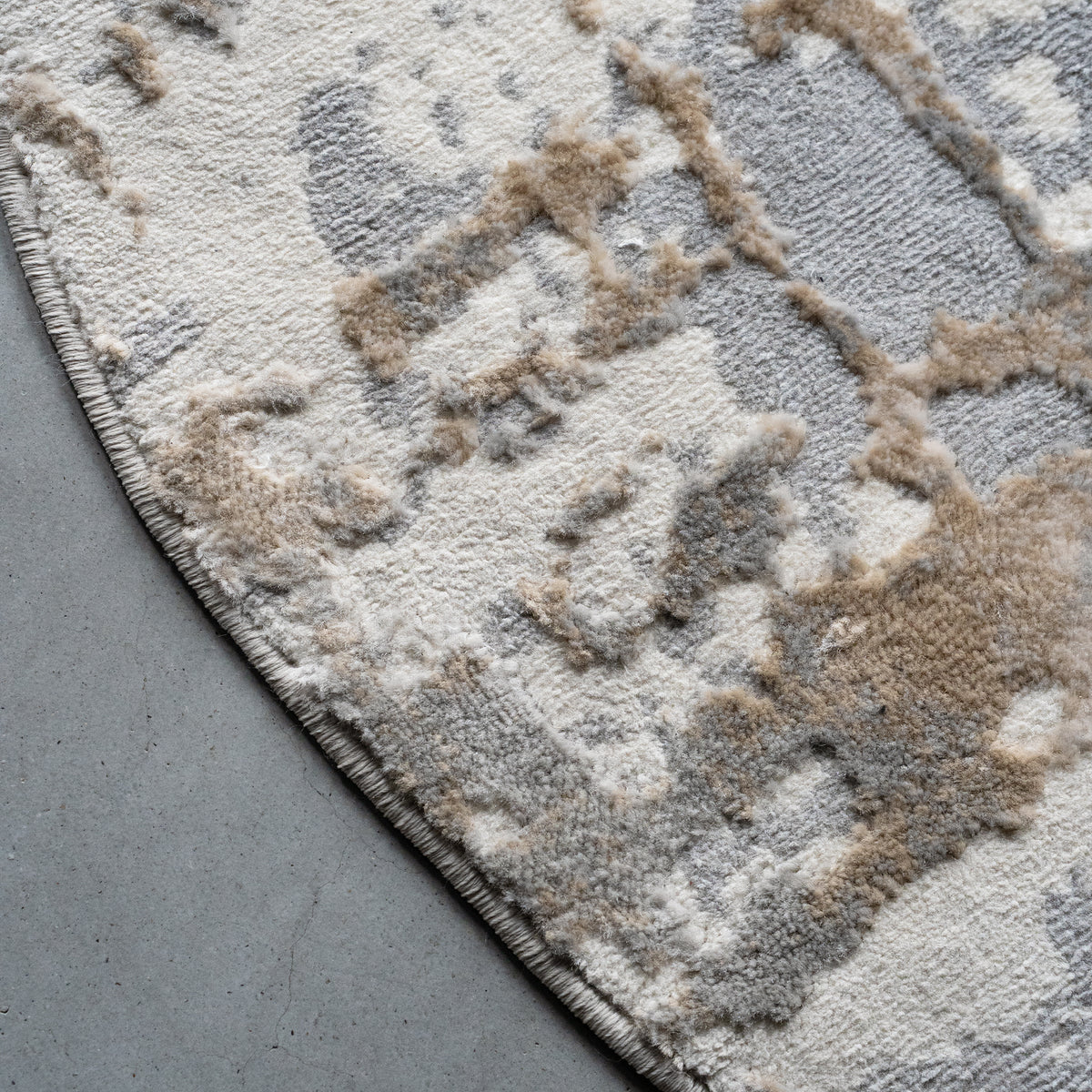 Alfombra redonda Luna de 119 cm, gris y beige con estampado abstracto - Imagen de detalle 8