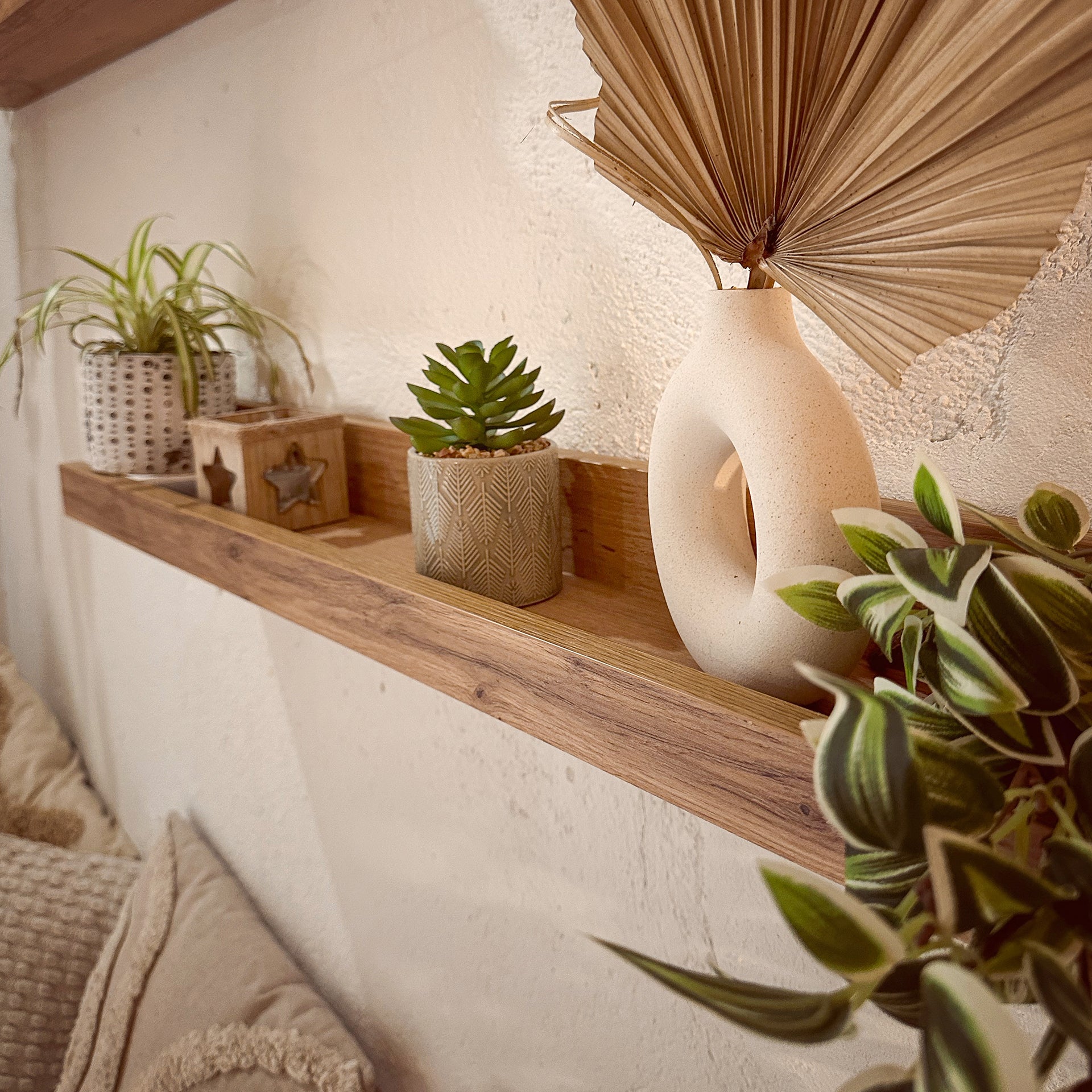 Coppia Mensole portafoto-quadri First, 80 cm, Rovere Rustico - Immagine ambientata 3