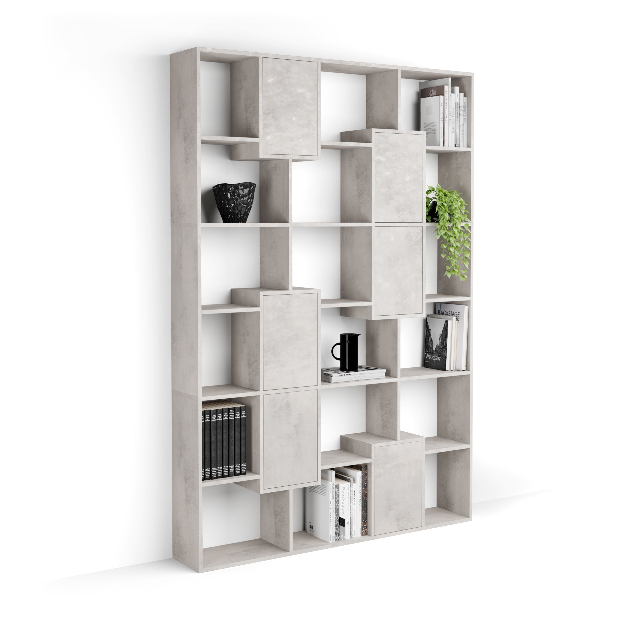 Iacopo M Bücherregal mit Paneeltüren (160,8 x 236,4 cm), grauer Beton