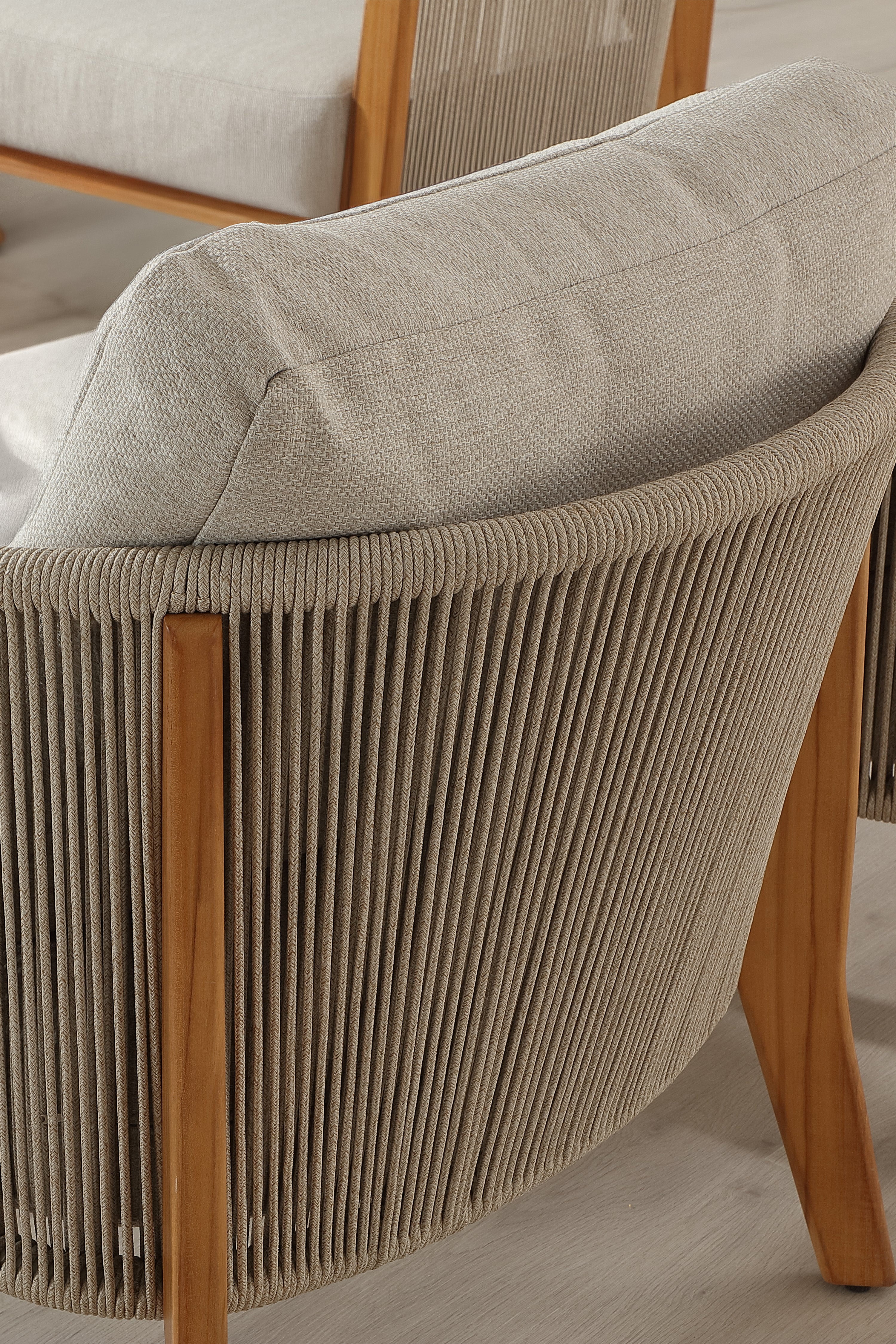 Sett med 2 utendørs lenestoler i beige stoff og teak, Aurora, 77x87x72 cm - Detaljbilde 8