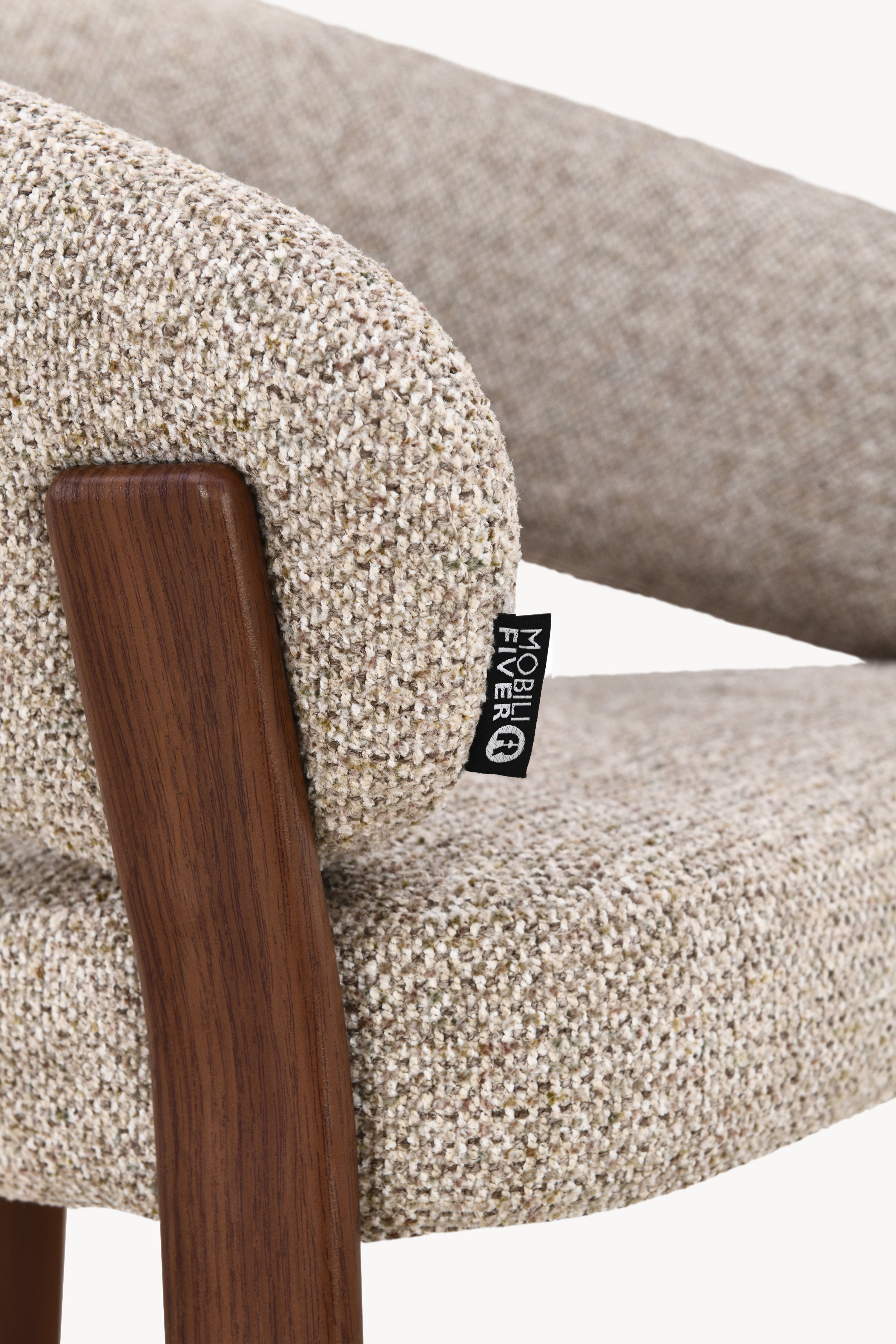 Chaises en tissu Angela, Lot de 2, Beige avec pieds en métal finition bois foncé - Image de détail 17