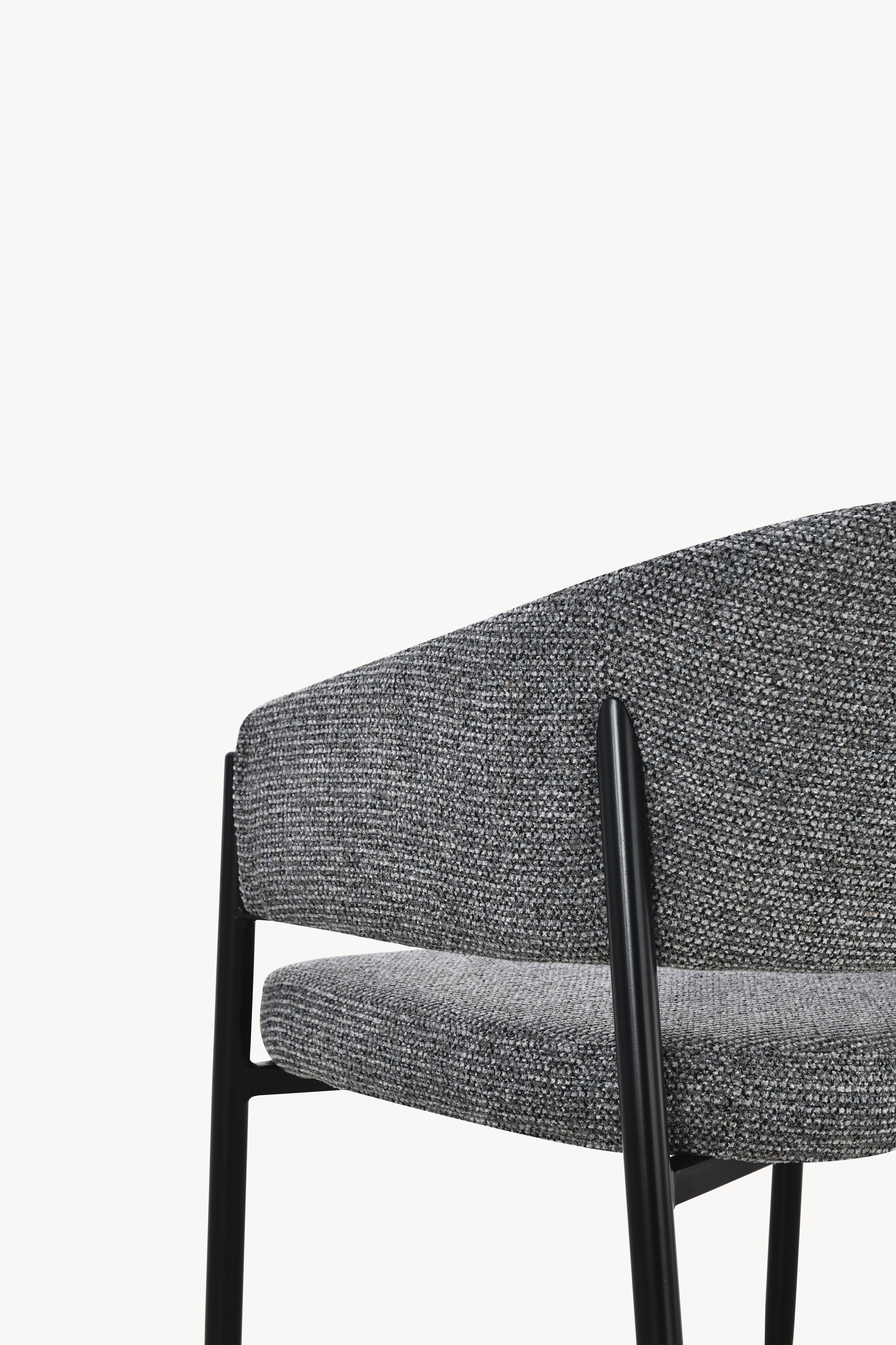 Chaises en tissu Martina, Lot de 2, Gris Foncé avec pieds en métal noir - Image de détail 16