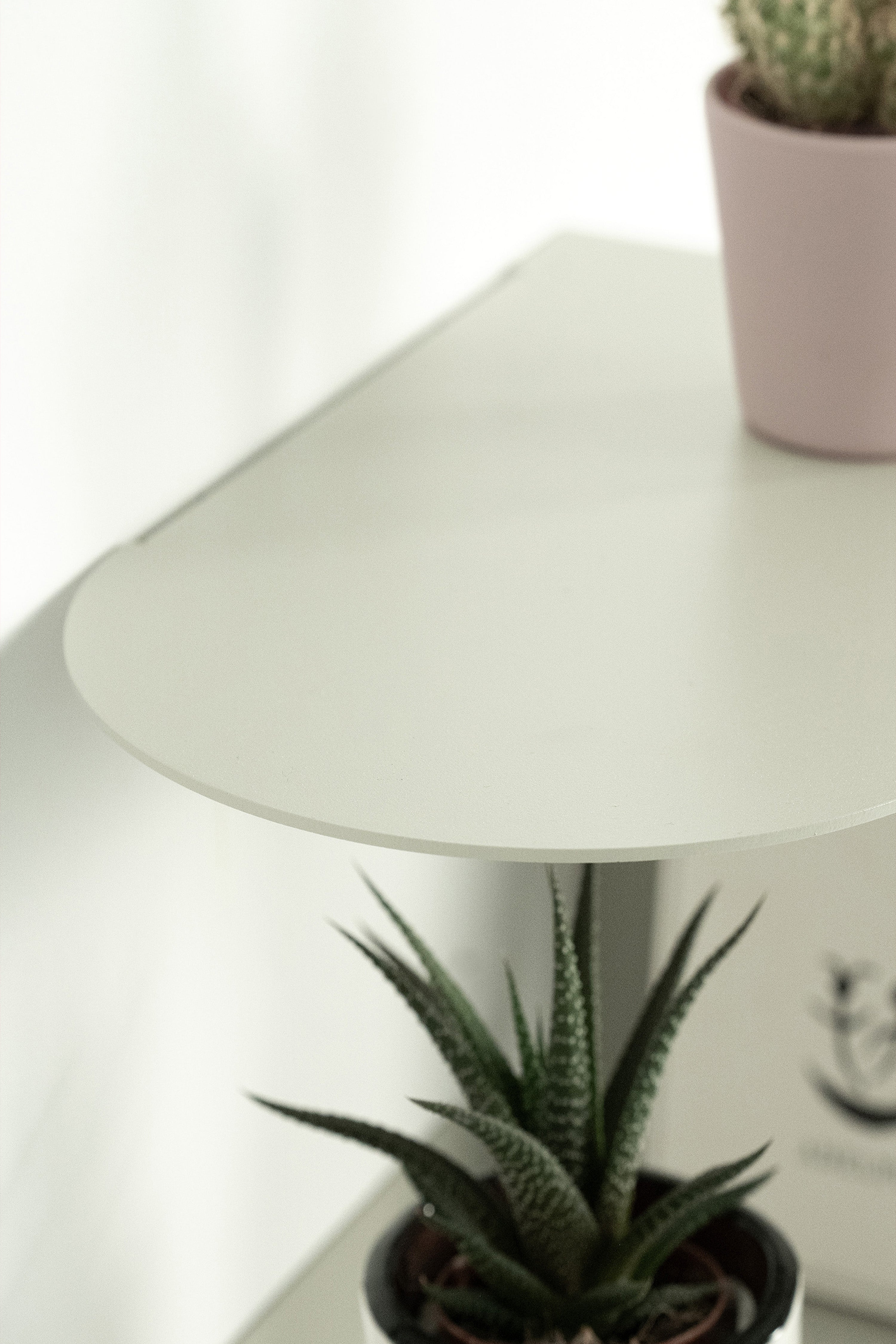 Mensola in metallo Camilla a C, 35x18x20 cm, Beige - Immagine dettaglio 1