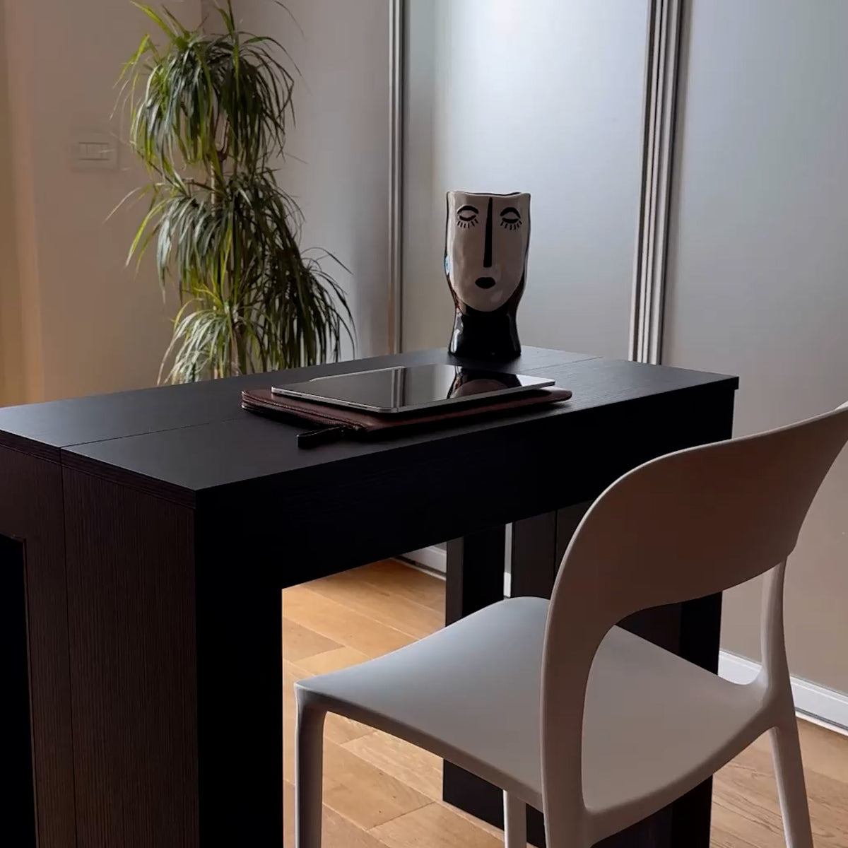Easy, Extendable Console Table with extension leaves holder, 17.7(120.1)x35.4 in, Ashwood Black
