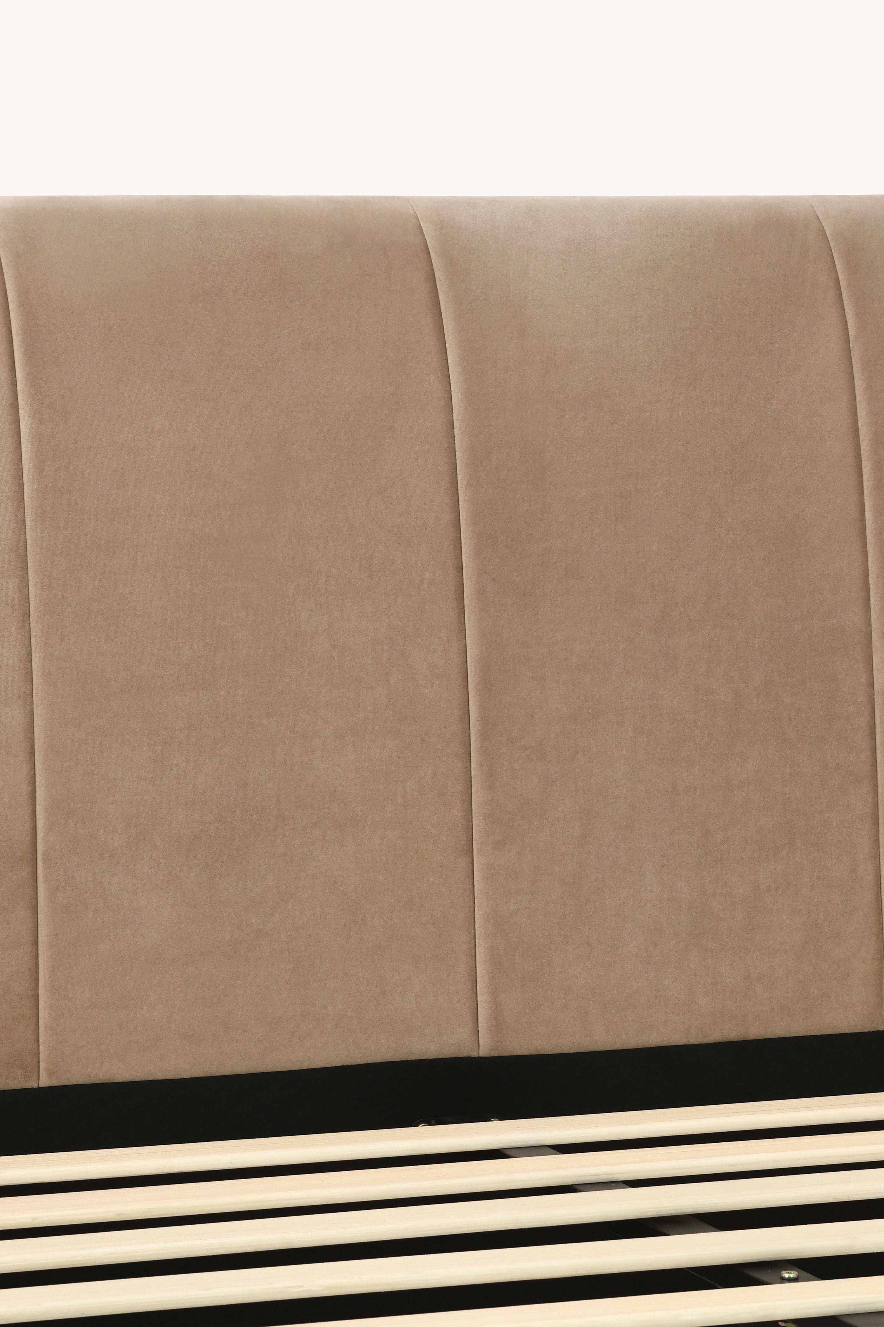 Lit double rembourré Greta pour matelas 160x200 cm, Camel - Image de détail 7