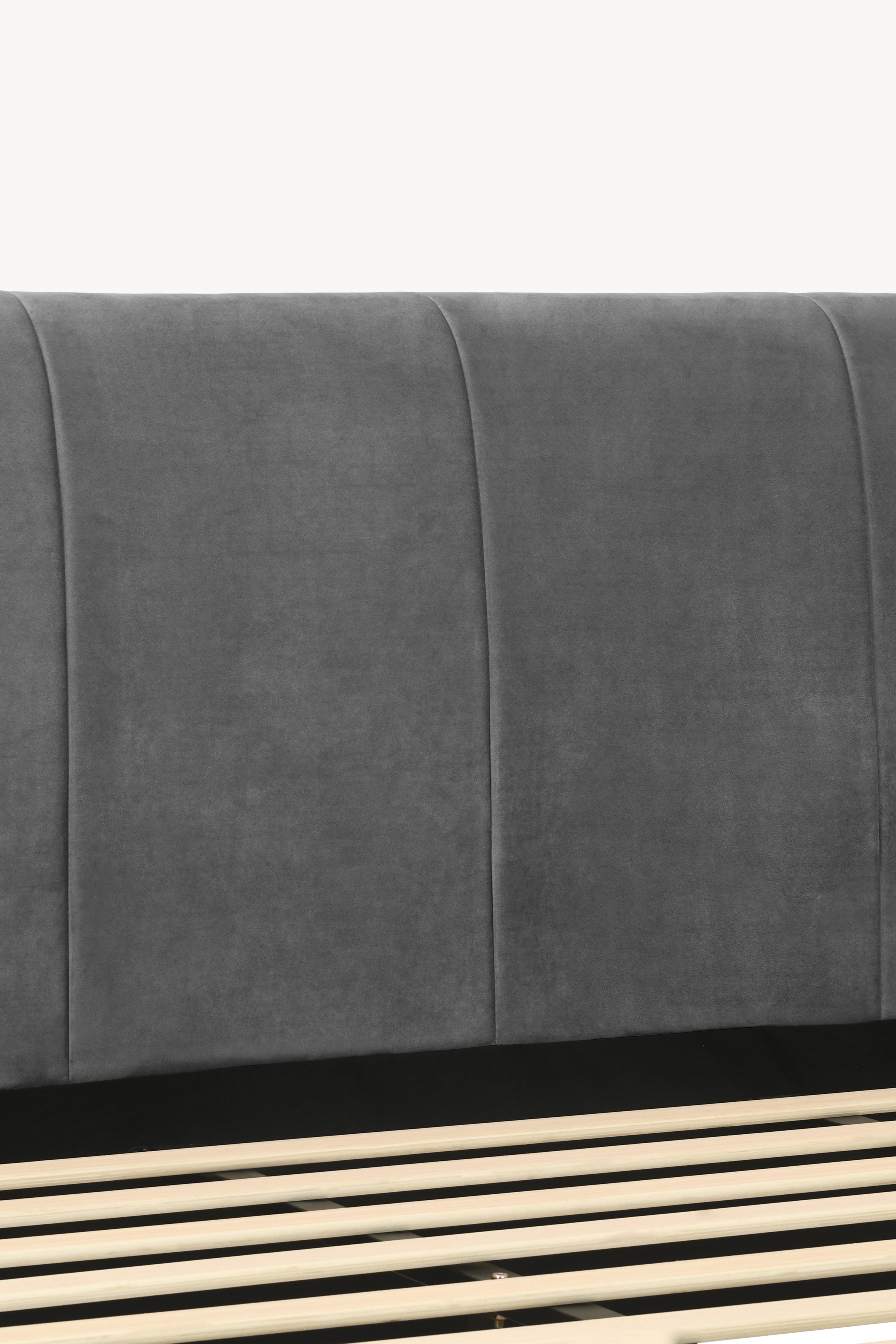 Gepolstertes Doppelbett Greta für Matratze 180x200 cm, Rauchgrau - Detailbild 6