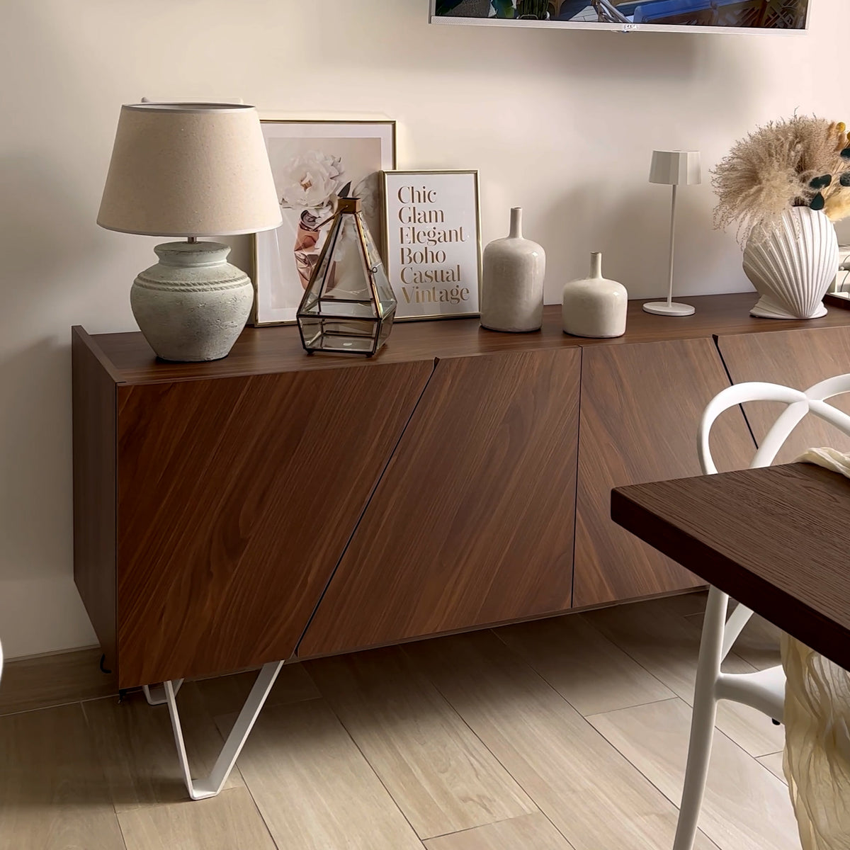 Emma 4-door Sideboard with white legs, Canaletto Walnut