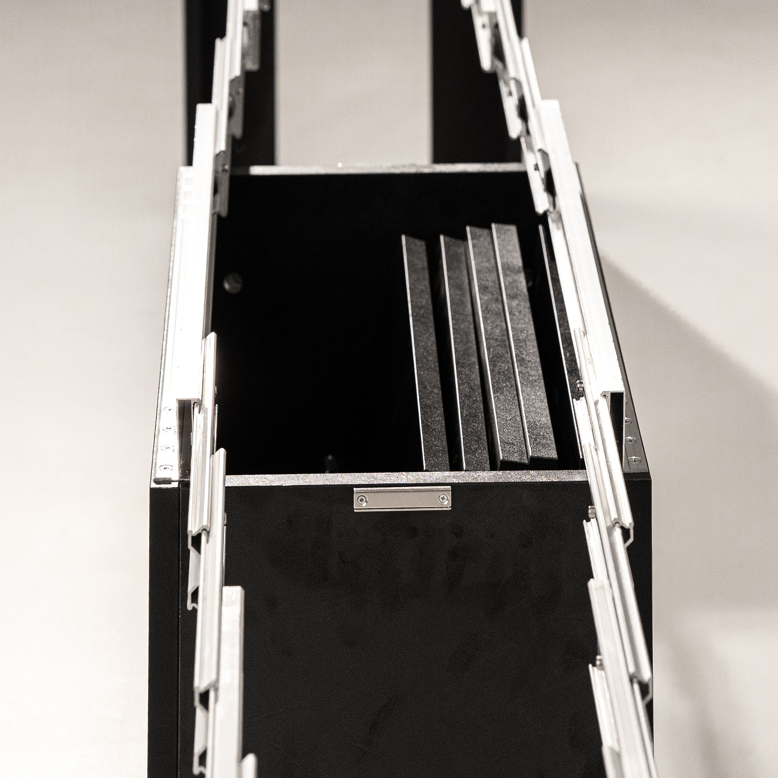 Ausziehbare Bank X 67,5(292)x35,6 cm, Schwarzer Beton - Detail image 6