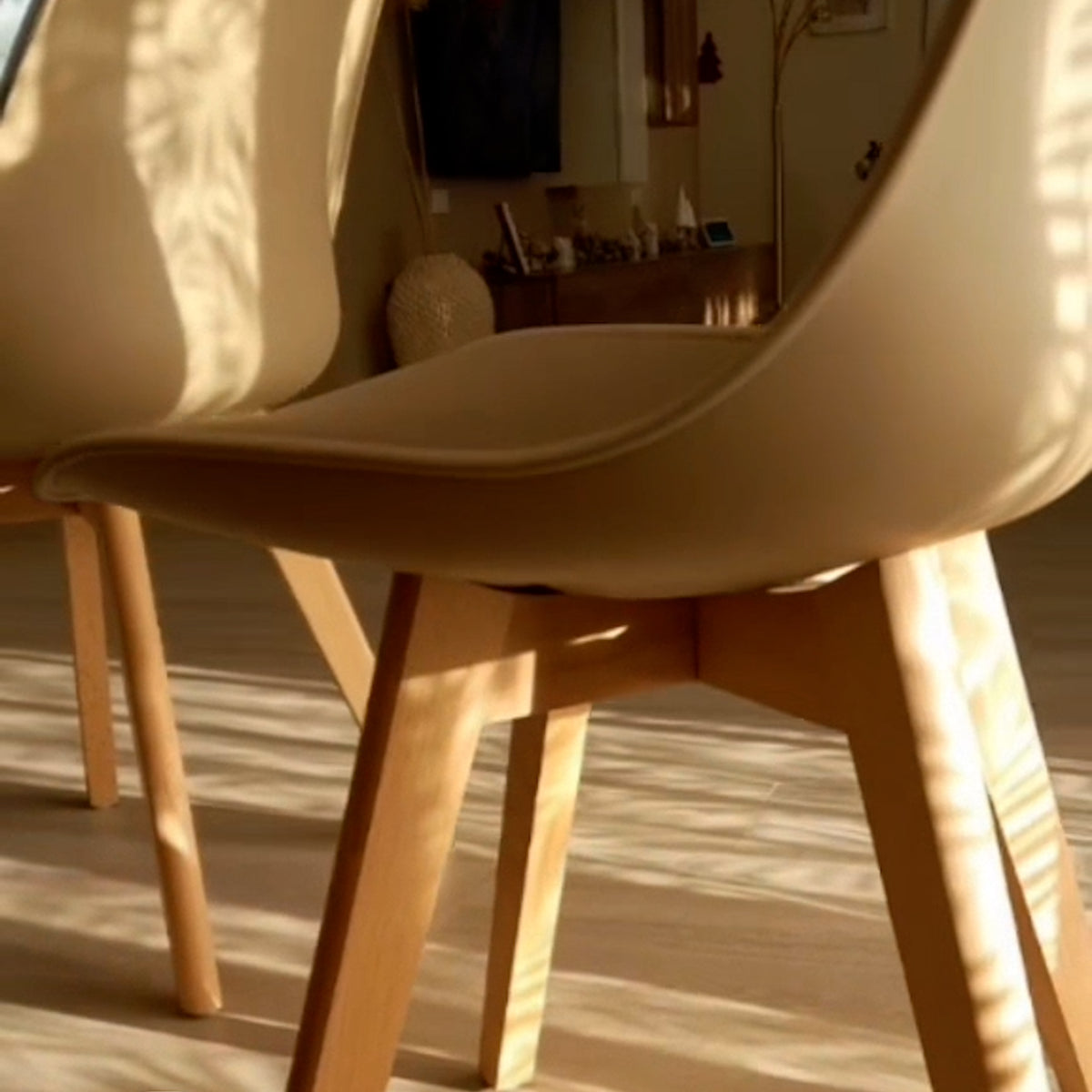 Skandinavische Stühle Greta, 4-er Set, Beige