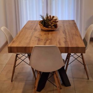 Table Extensible Emma 140(220)x90 cm, Bois rustique avec Pieds Croisés Noirs image du client 15