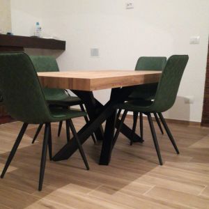 Table Extensible Emma 160(240)x90 cm, Bois rustique avec Pieds Croisés Noirs image du client 10